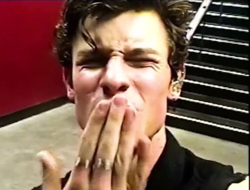 shawnmondes_'s tweet photo. 100 for his hotness 🥰
#TeenChoice #ChoiceSongMaleArtist @ShawnMendes https://t.co/uM2a6YwdgE
