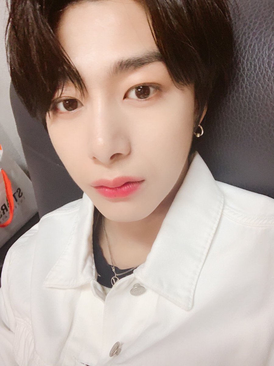 OfficialMONSTAX's tweet photo. [#형원] 쿨러브 많이 사랑해주세요ㅎㅎㅎ 여름엔 #펩시 #COOL_LOVE https://t.co/Js7Jj5eOn7