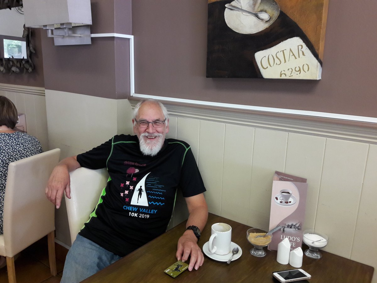 steev8's tweet photo. Very productive chat about coaching @BarnetADAC with Will Moray over coffee at Ludos this morning. Seemed appropriate to wear @ChewValley10k t-shirt in recognition of one the best ever coach-athlete relationships I have had #stillgoodfriends https://t.co/Pr8rxEImV5