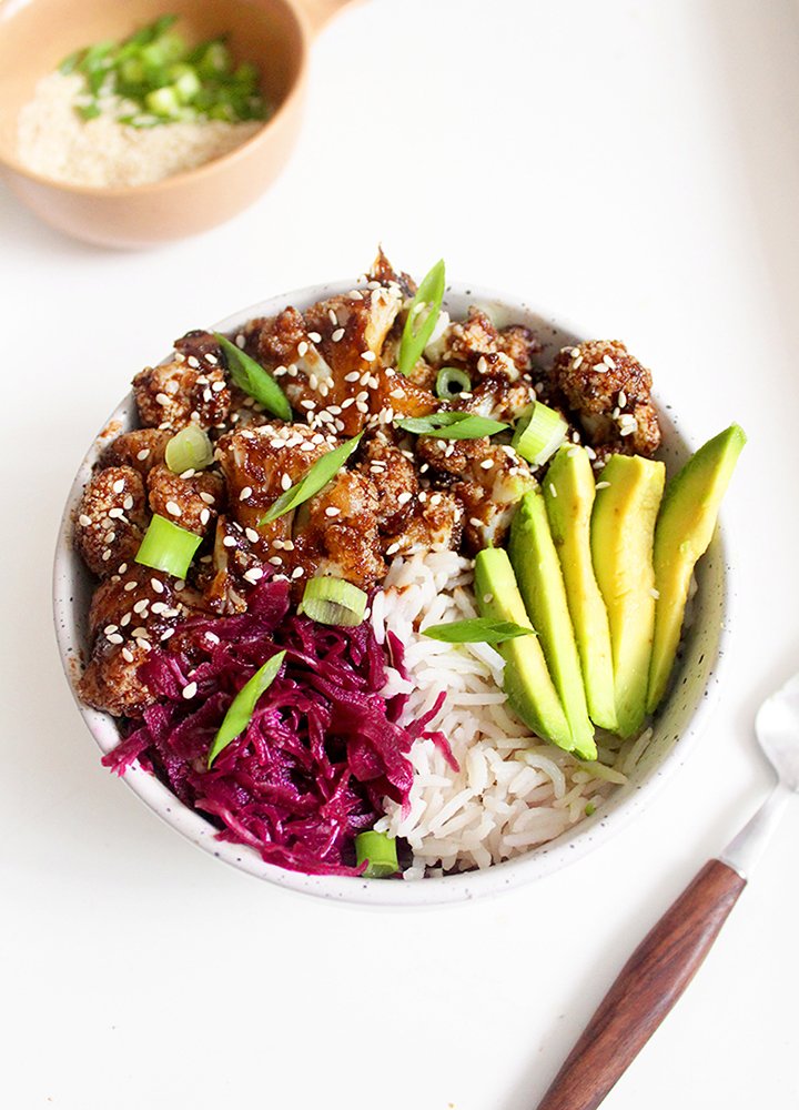 LemonThymeBlog's tweet photo. This versatile meal is perfect for lunch, dinner, meal-prep or even a snack. I love big bowls to veggie goodness like this Teriyaki Cauliflower Nourish Bowl!
Find the full recipe here: https://t.co/LkvIz2mkQL 👍💚
#vegan #Teriyaki #veganfoodshare #veganrecipes #Nourishbowl https://t.co/ETv6uXumnC