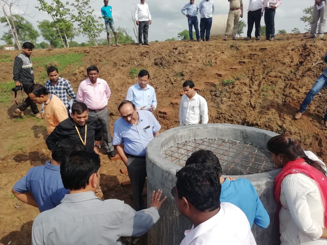 PiramalSarvajal's tweet photo. #JanShakti4JalShakti CNO @iamvikassheel sir guiding #Balod #Chhattisgarh to strive towards securing its water future by contributing to @JalShaktiAbhyan @MinOfJalShakti and prepared the road map for the next 75 days. @PiramalFdn is proud to support this movement @NITIAayog https://t.co/e5XqWOdym8