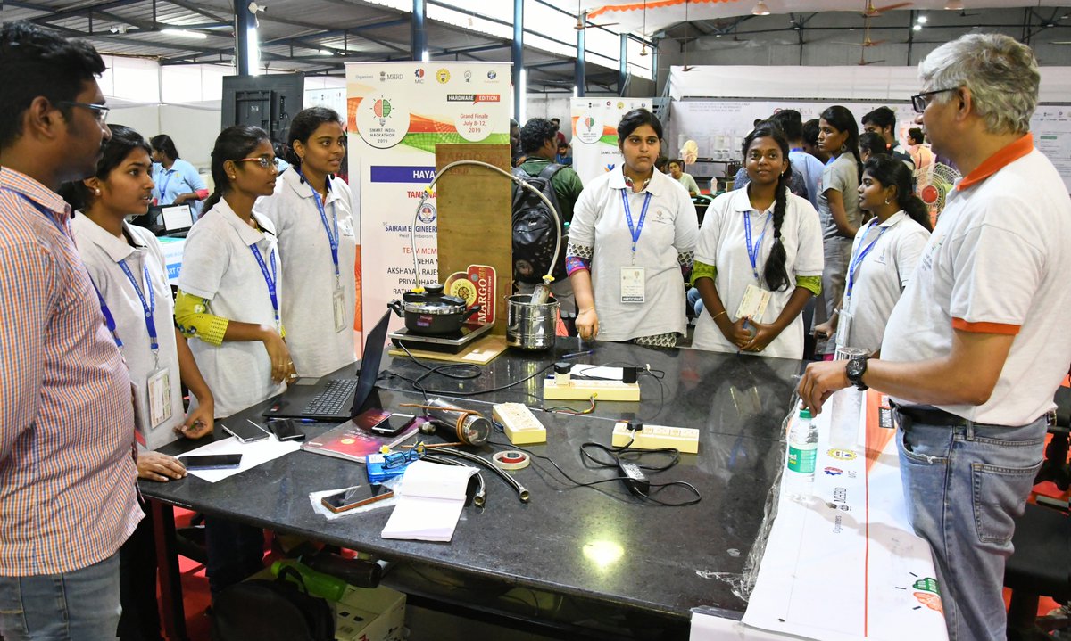 IicVel's tweet photo. Dr.Abhay Jere,Chief Innovation Officer, MHRD's Innovation Cell in #Smart_India_Hackathon at
@VT_Univ #SIH2019 #SIH2019HardwareEdition #SIH2019GrandFinale @SIH2019 @innovation
@HRDMinistry @Persistentsys @AICTE_INDIA
@mhrd_innovation @i4CIndia @abhayjere @adsahasrabudhe https://t.co/hZWSvdaW52