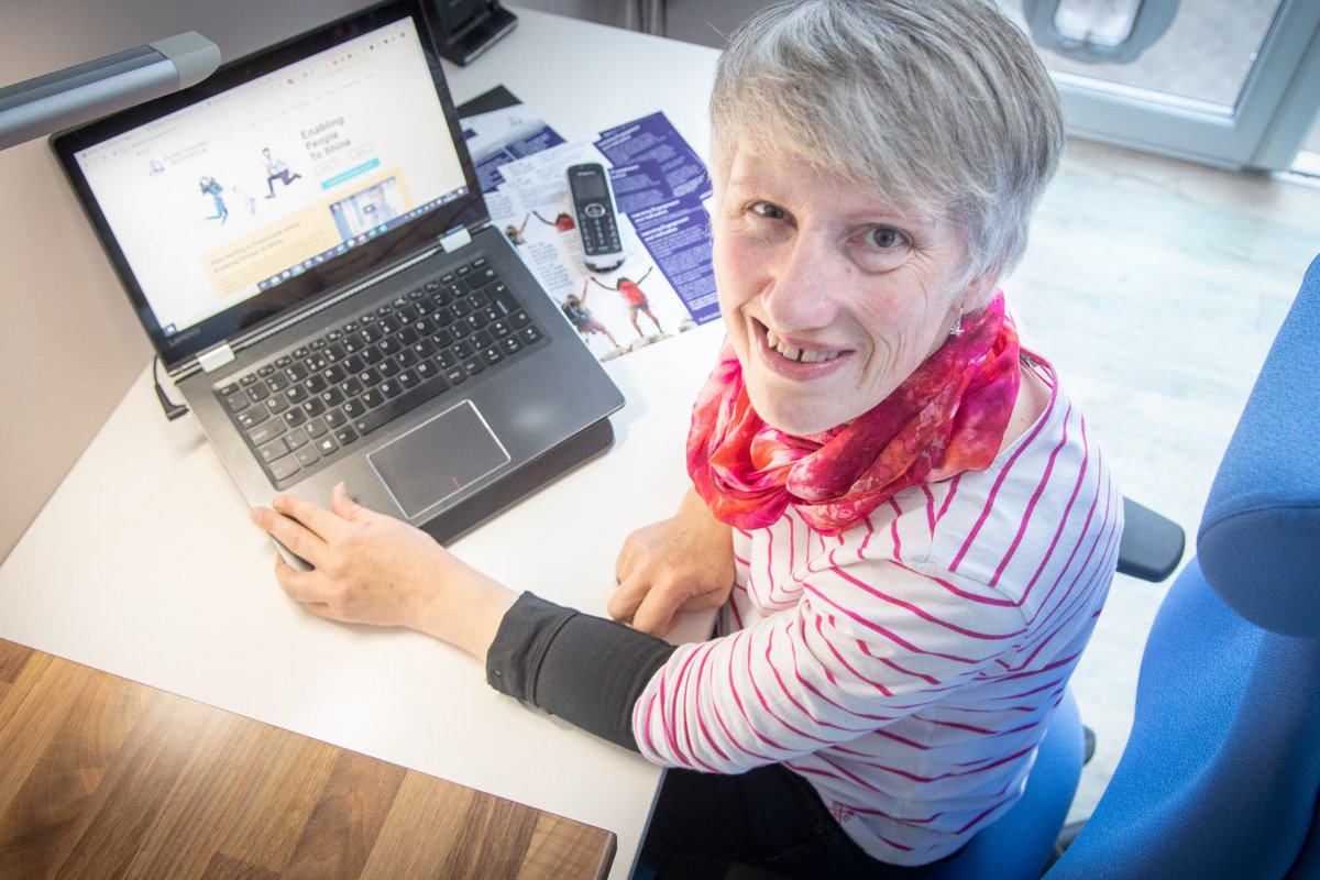 RemapUK's tweet image. &quot;I&apos;ve got the ideas, I just needed someone like Remap to sort it!&quot;

We made a smart armband for Sarah to help her sit up straight at her desk. Could we make something for you too? Contact us! lght.ly/khng1l7 #RemapAwards2019 #MakingThingsPossible
