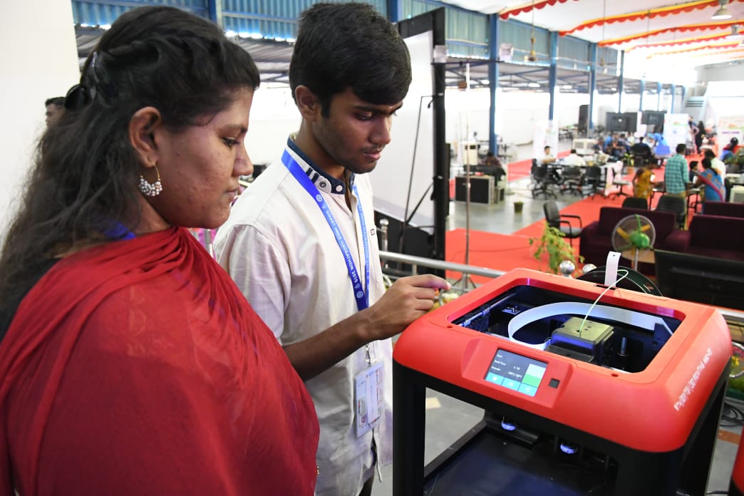 IicVel's tweet photo. Day - 3 making components with 3D Printers in #Smart_India_Hackathon at @VT_Univ
#SIH2019 #SIH2019HardwareEdition #SIH2019GrandFinale @SIH2019 @innovation @HRDMinistry @Persistentsys @AICTE_INDIA @mhrd_innovation @i4CIndia @abhayjere @adsahasrabudhe https://t.co/ItYltwiUWP