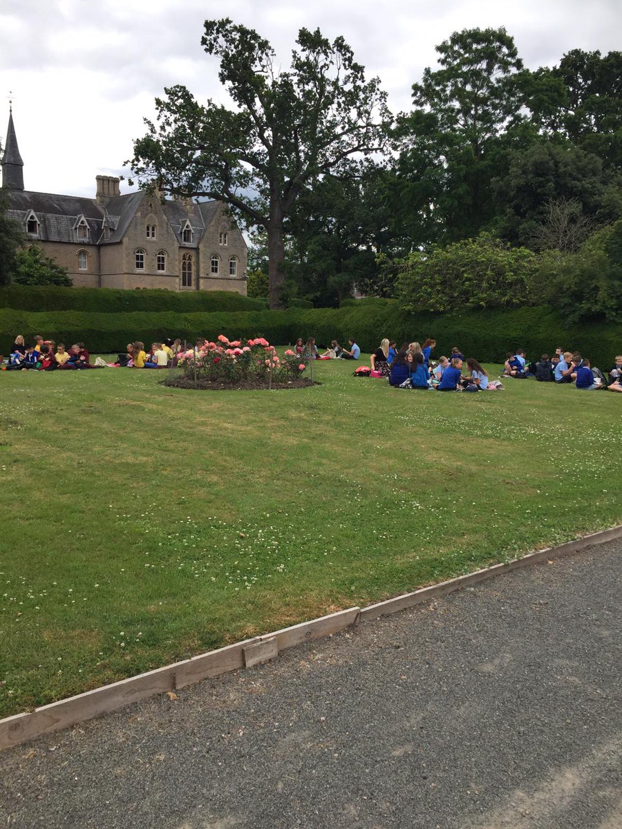 Illtyds_RC's tweet photo. Thank you to His Grace Archbishop George Stack, for a beautiful yr6 leavers mass at Belmont Abbey.
'The Lord says, "I will guide you along the best pathway for your life. I will advise you and watch over you" (Psalm 32:8)'
@CatholicCardiff @BHHSREDept
#stillwellbeing #stillre https://t.co/ANkrCCX1JY