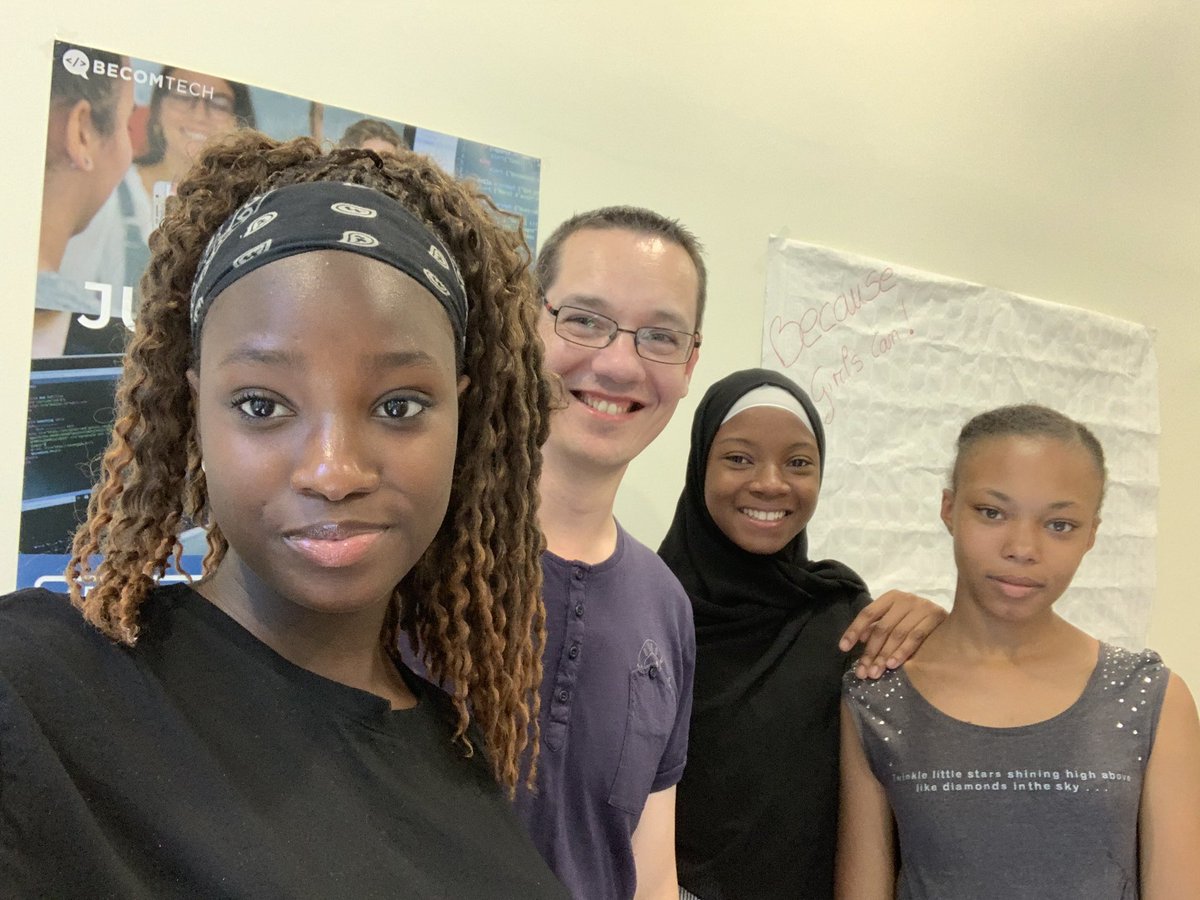 JumpInTech's tweet image. Un grand merci à Élodie et Philippe pour ce repas et tout vos conseils. Au plaisir de vous revoir et de préférence à l’ombre.😉😂☀️ #JITCreteil #jumpintech2019 #numerique #informatique #BecauseGirlsCan #Vacances @BecomtechFr @philippelid @edelwaide