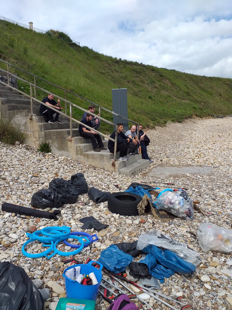 ICLinnovation's tweet photo. Taking a day out of the brilliant #InnovationFestival19 for a beach sweep at Seaham with lovely Louise from Heritage Coast Partnership  @DurhamCoast 100kg+ of rubbish removed including loads of horrible #plasticpollution #interserve https://t.co/asRX2Ay3hv