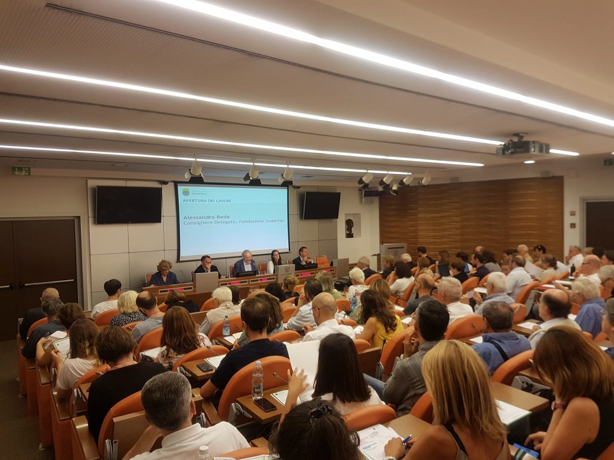 FondSodalitas's tweet photo. "Il #TerzoSettore e la sfida dell’imprenditorialità sociale": Alessandro Beda Consigliere Delegato di Fondazione Sodalitas dà il benvenuto ai partecipanti all’evento di presentazione di #SocialMasterClass, percorso gratuito di formazione per l’imprenditorialità sociale https://t.co/afhmPnzZ9q