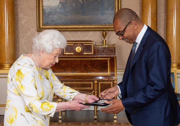 TWLiveEvents's tweet image. TW co-founder and Artistic Director @GaryCrosbyBass1 was today awarded The Queen's Medal for Music! #IAmWarrior #UKjazz #musicnews #jazz #royalfamily #musiceducation tomorrowswarriors.org/2019/07/10/gar…