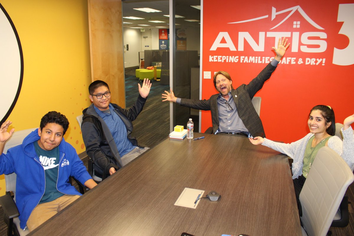 antisroofing's tweet photo. Helping the Future of Tomorrow, Today! This #Summer, #AntisRoofing welcomed 3 talented young adults:
Brian, @unitedwayoc
Maya, @GirlsIncOC 
&amp; Hugo, @SamueliAcademy 

Each intern will gain experience &amp; skills that will carryover to their chosen career paths! #2019Internship https://t.co/kJm82wxZSw