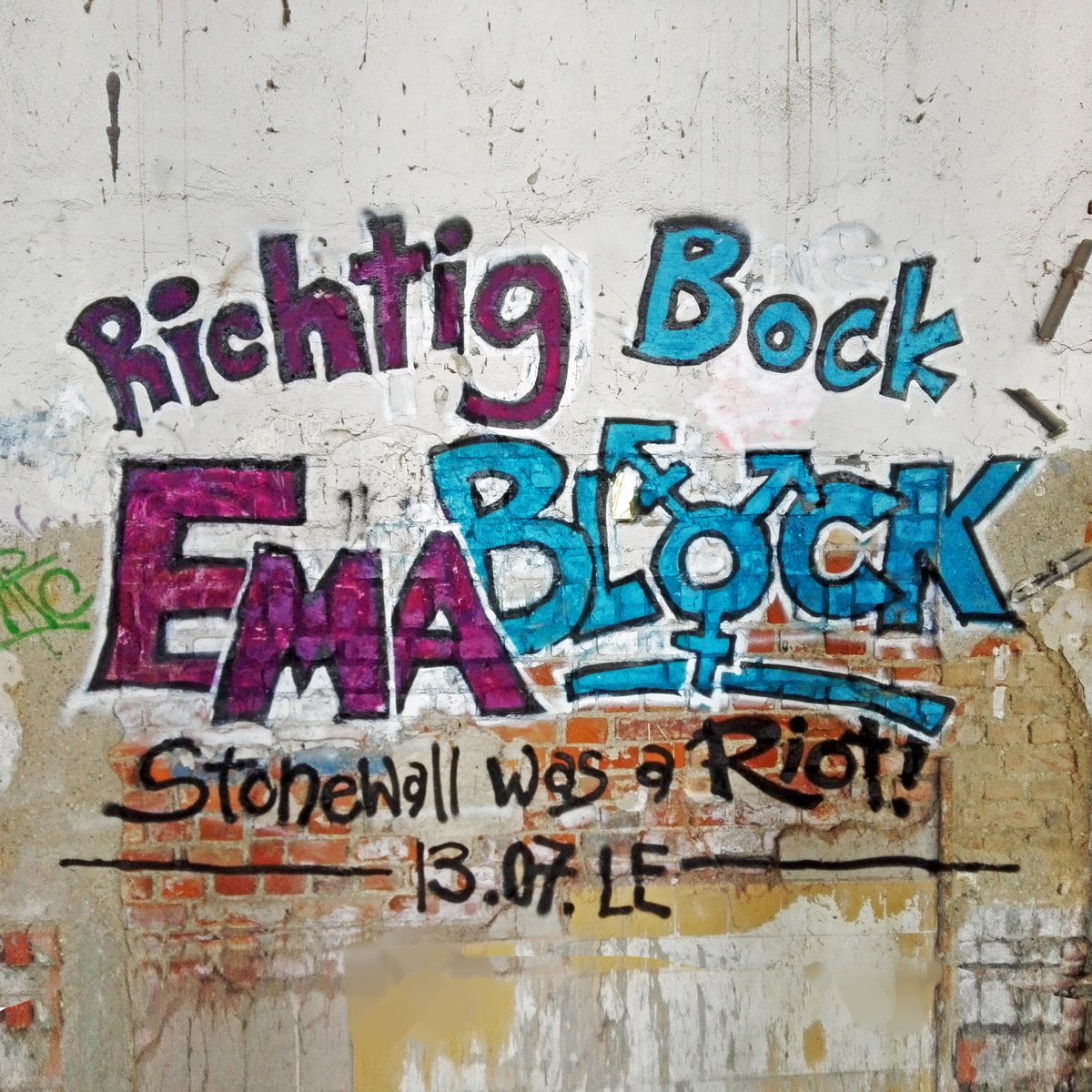 sj_leipzig's tweet photo. Kleine Entdeckung vom letzten Spaziergang. 
13.7., 14:00 CSD - alle in den Emanzipatorischen Block! https://t.co/XtReKaT4a2