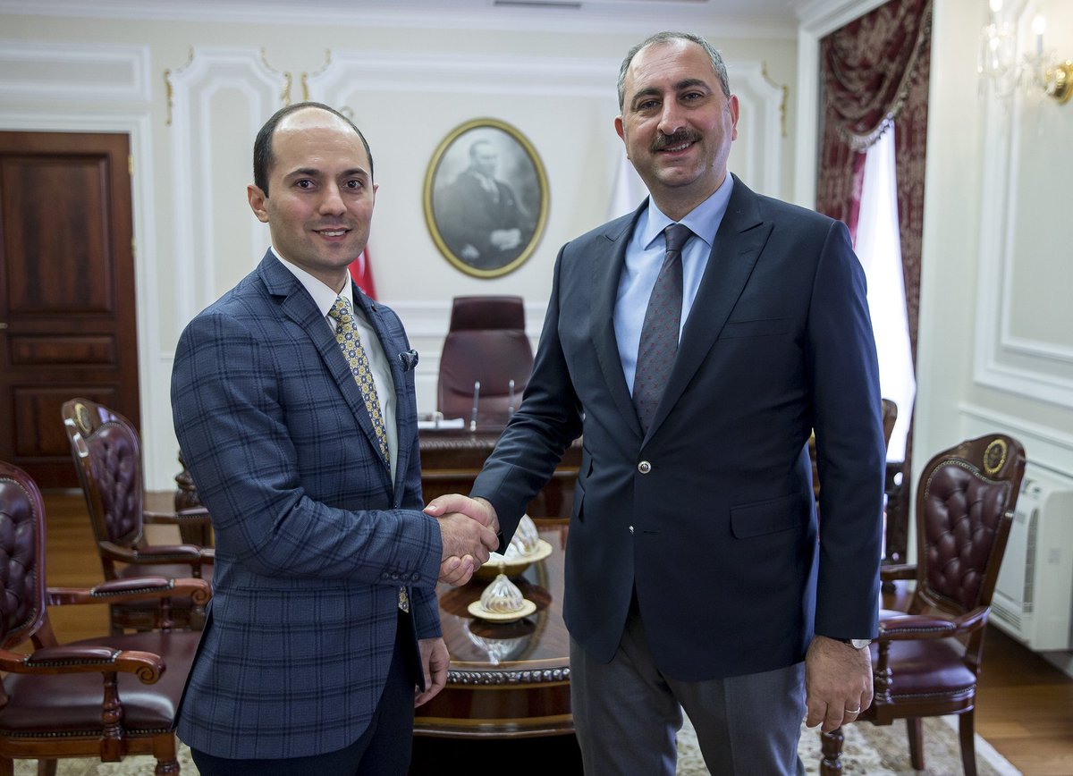 adalet_bakanlik's tweet photo. Adalet Bakanımız Abdulhamit Gül, Dünya Klavye Şampiyonu Celal Aşkın’ı kabul etti.
https://t.co/WG0lNlSOOW https://t.co/hu7PvLkPNd