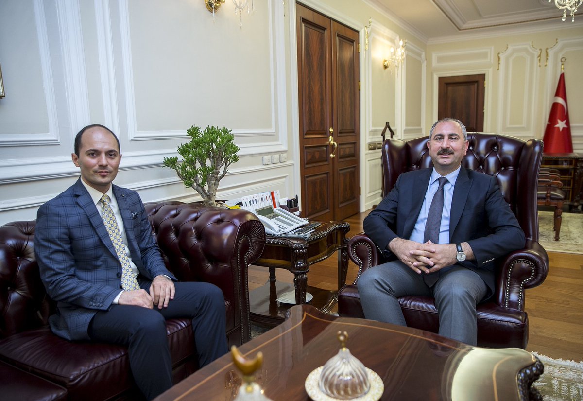 adalet_bakanlik's tweet photo. Adalet Bakanımız Abdulhamit Gül, Dünya Klavye Şampiyonu Celal Aşkın’ı kabul etti.
https://t.co/WG0lNlSOOW https://t.co/hu7PvLkPNd