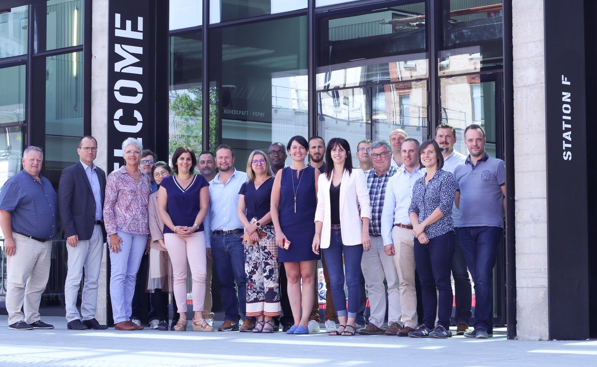 CarutSebastien's tweet photo. #photo de groupe des compagnons à la station F capitale des #startups #innovation 💡👌@GroupeSaur @fusilli_saur @AurelienOursel @DassonvalM @HeleneTourtelot https://t.co/LHF19vGl4K