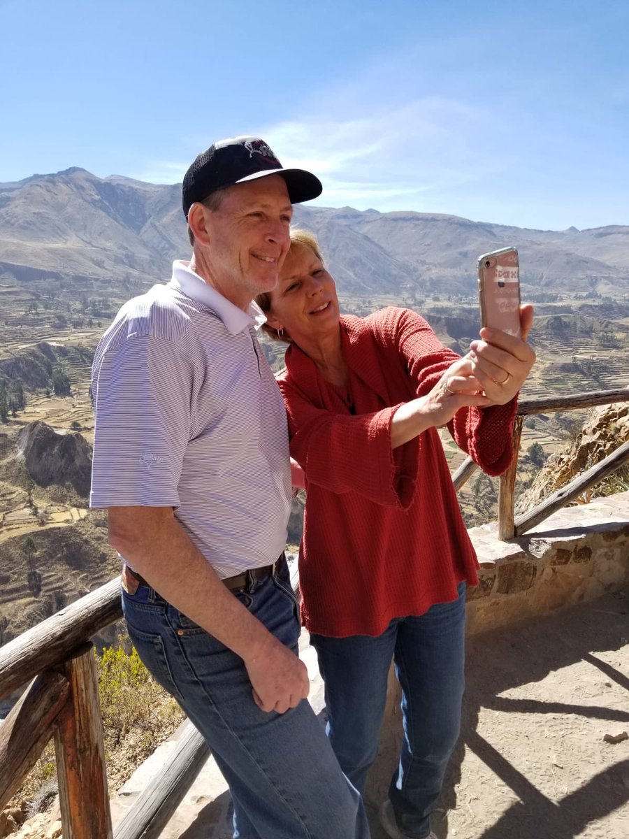 cassbatess's tweet photo. I’m fr obsessed with my parents, like look at these angels :’)) https://t.co/LpgAzsFqz5
