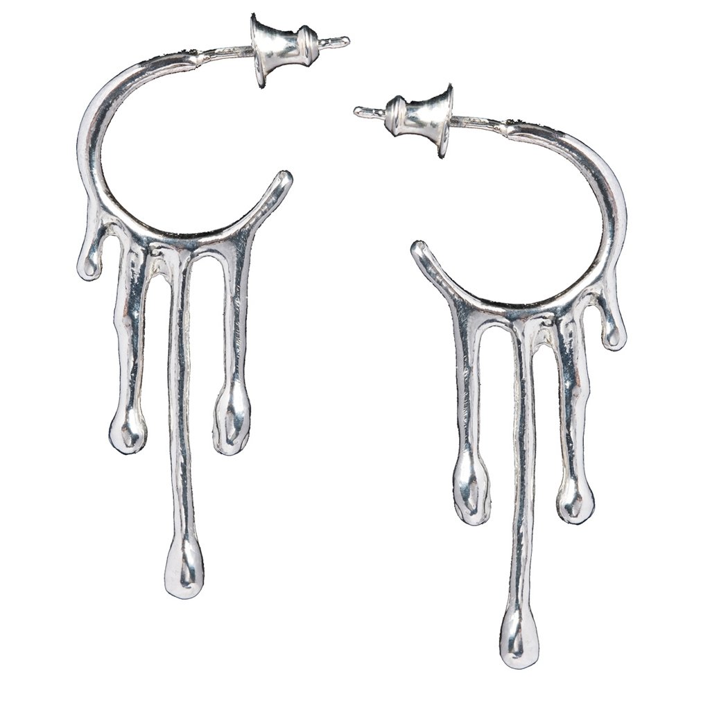 Meet the new #jewellery designer to land in WNDRLND. Welcome <a href="/annikaburman/">Annika Burman</a>. Taking inspiration from the often overlooked, elegance is found in everyday objects to create contemporary pieces with attitude and a hint of cheekiness- mailchi.mp/8db4d31eb486/n…