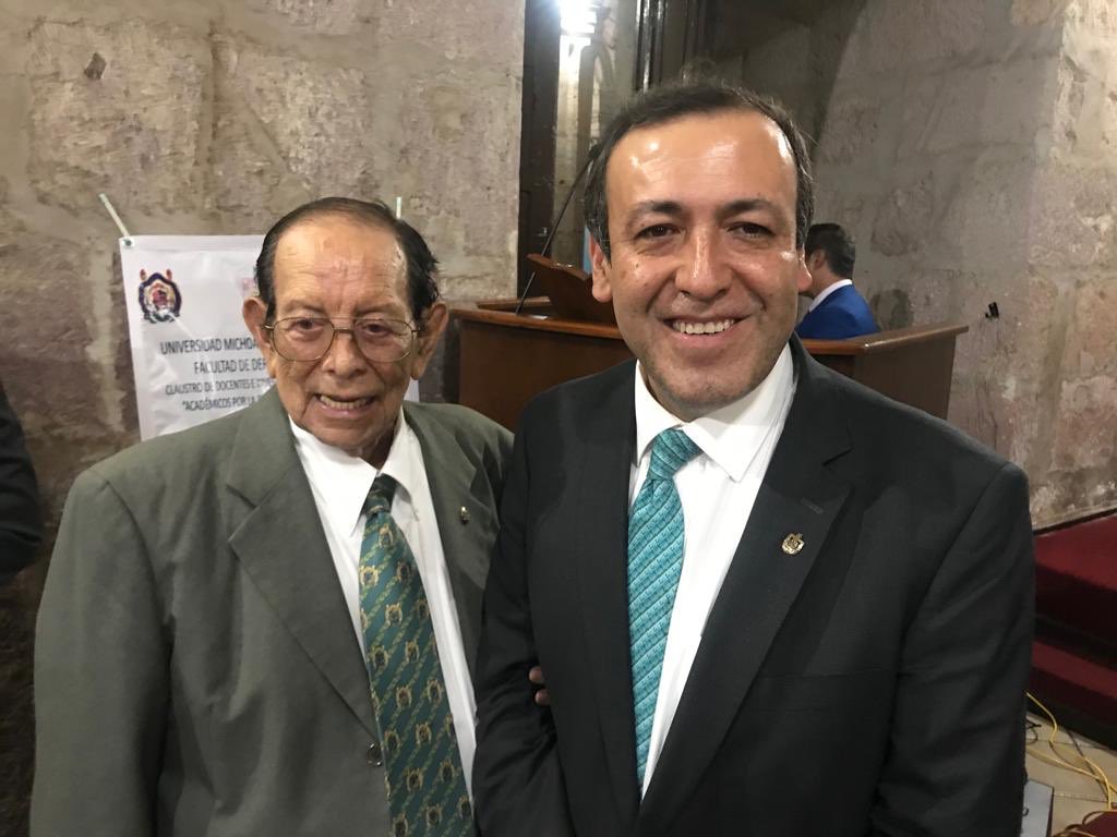 FdcsUmsnh's tweet photo. Con tristeza informamos de la muerte del Maestro Humberto Encinas Gasca. La Facultad de Derecho y Ciencias Sociales lamenta este triste hecho y extiende sus condolencias a sus familiares, esperando una pronta resignación, ante tan lamentable hecho. https://t.co/6mjgEGgQbA