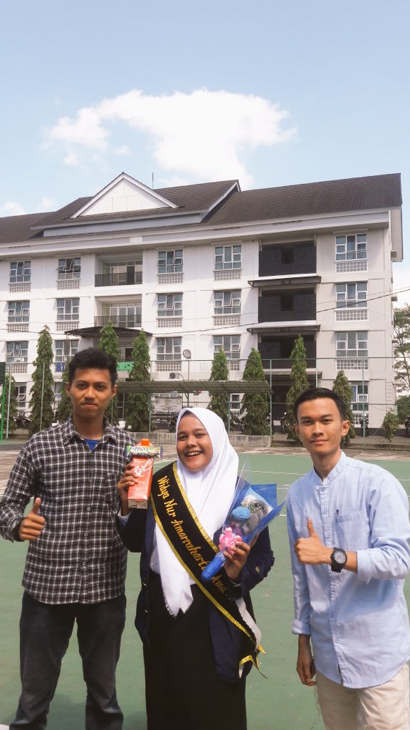 Widyamorr's tweet photo. I got this. Tepat dihari bertambahnya usia. Bertambah pula gelar dibelakang nama. Proud of me❤
Bersama manusia manusia terbaik dalam 24/7 aku❤❤❤ https://t.co/lexMfqJXMA
