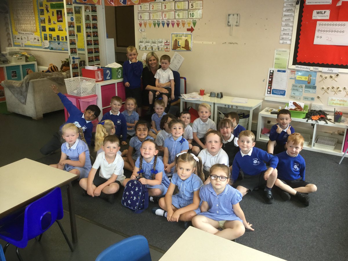 PrescotPrimary's tweet photo. New classrooms and new teachers! Lots of smiles and excitement today as we all moved up! #gettingreadyforseptember https://t.co/Ew1tO5NMJO