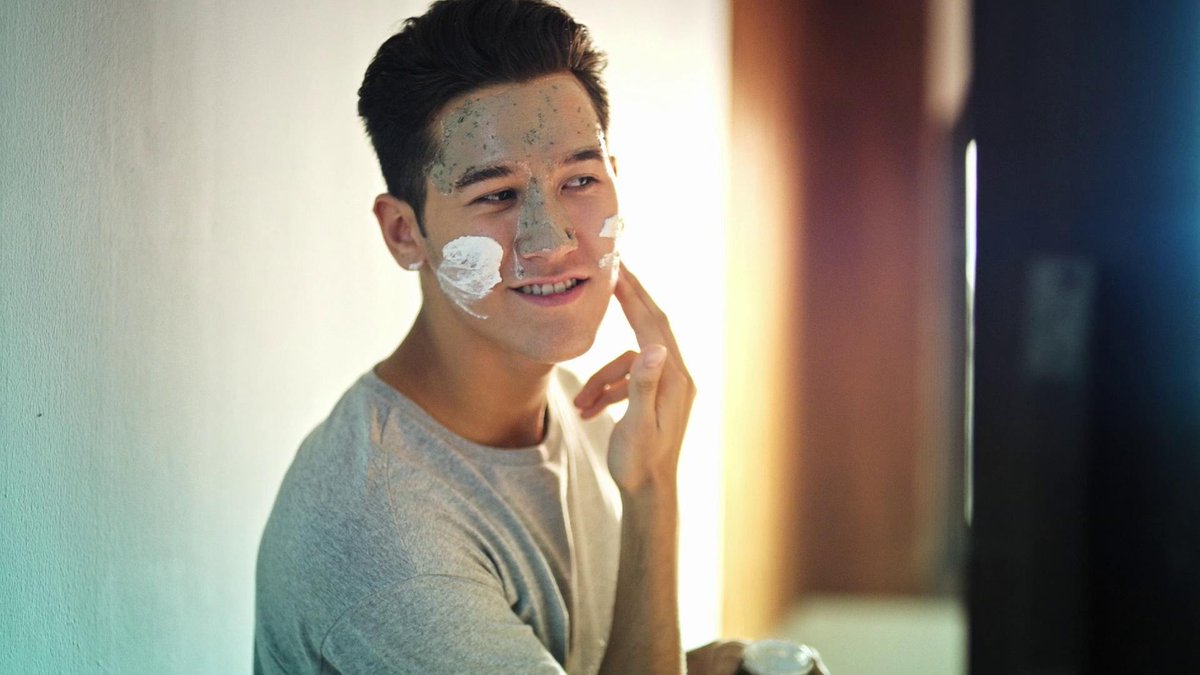 thebodyshopindo's tweet photo. Myth: “Cowok pake skincare? Ganjen banget sih!”.
.
My #skintruth is: Skincare is for everyone! Kalau kamu? https://t.co/n80pbO0Nrs