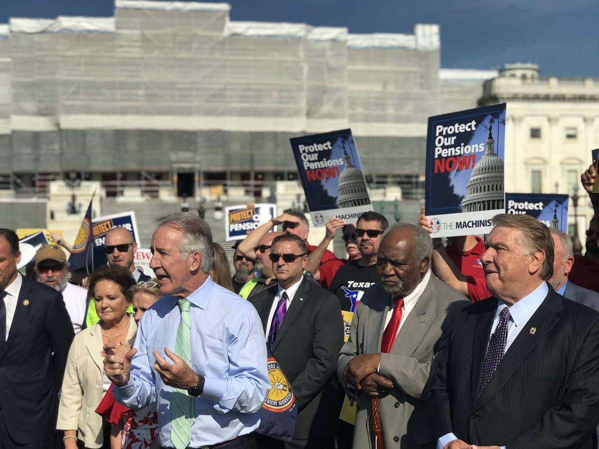 IAM_Union's tweet photo. Thank you @RepRichardNeal and other members of the @WaysMeansCmte for pushing the #ButchLewisAct #ProtectOurPensions #NotABailOut #1u https://t.co/YzxcBwzIb8