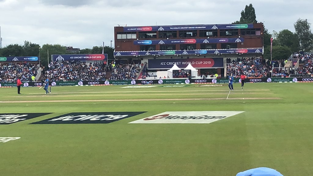 ankiterrific's tweet photo. #CWC2019 And sir jadeja is killing Sanju Manju in Bits and pieces... https://t.co/wdKIsyTuPH