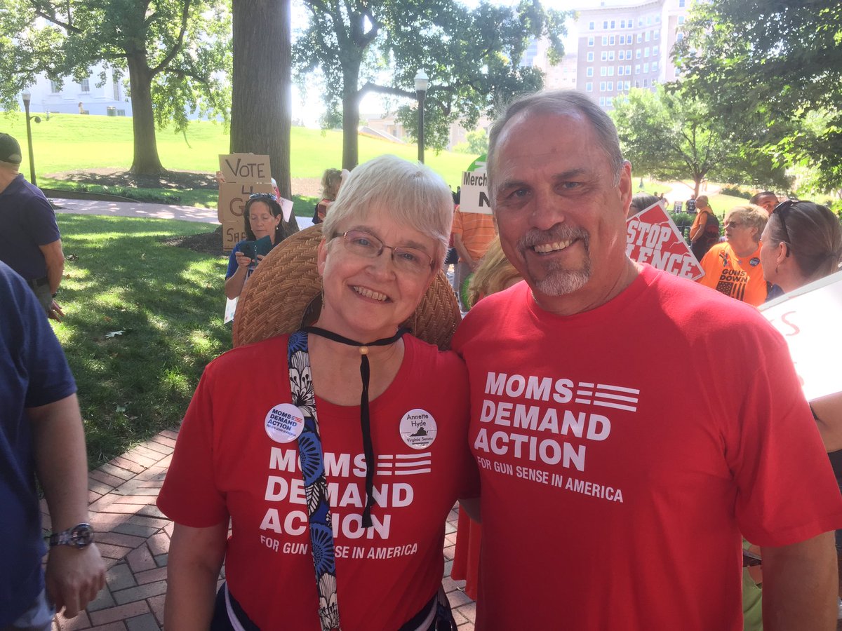 StanforVirginia's tweet photo. Yesterday I joined more than a thousand Virginians at the State Capitol to urge the General Assembly to take action to stop gun violence. All people deserve access to public spaces without fear. Thoughts and prayers don't bring change: we want votes and laws. #VoteAndLaws #VALeg https://t.co/OnyRy3ufFi