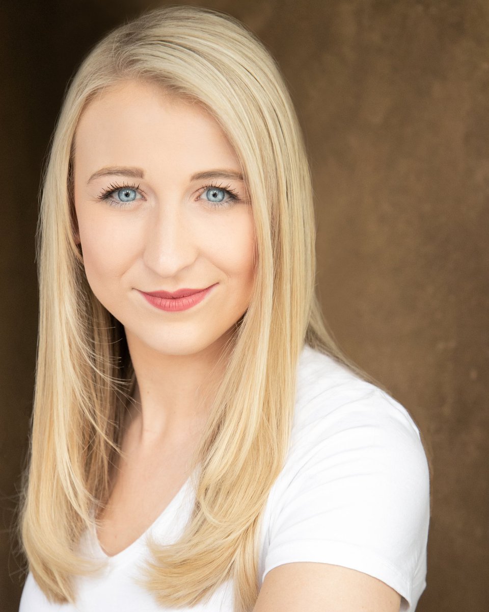 isabel_gamble's tweet photo. 📸 @TheHeadshotBox Thank you Paul for a great session! I am so pleased with the selection of new mug shots 😁 #headshots #actress #musicaltheatre #performer https://t.co/AmPbXQw1tY