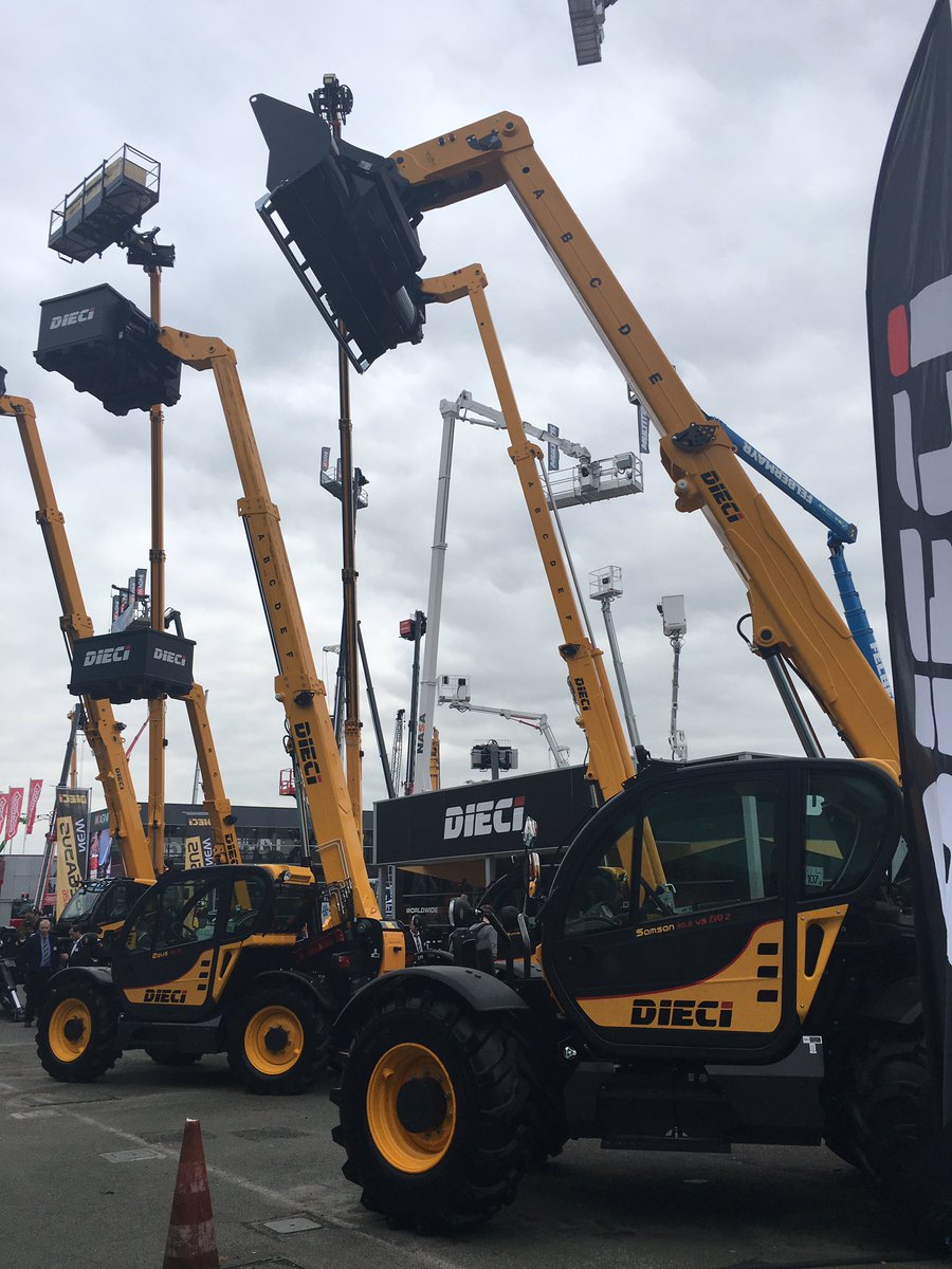 lubeaboom's tweet photo. Editor Karen Scally at @LiftandAccess raises excellent points regarding apparent gaps in safety awareness for aerial equipment users. Whether you own or rent MEWPs, it’s worthwhile to catch up with new ANSI A92 standards. https://t.co/FZO92Io9By #SlickJustGotSlicker https://t.co/XtnSIijHEI