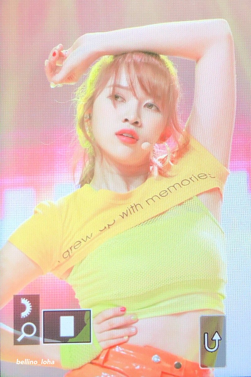 Bellinoloha's tweet photo. 190710 쇼케이스 
#네이처 #로하 #예진 #nature #loha   @nature_nchworld https://t.co/FhIQiK9ck8