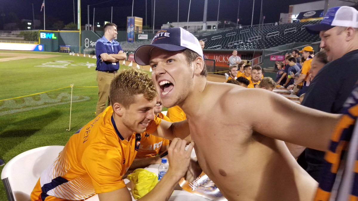 ReavisCody's tweet photo. It was #RafaShirt time and that meant #CodysShirt was getting signed!
Will it become a tattoo? Stay tuned to find out! https://t.co/XkQ10dISo5