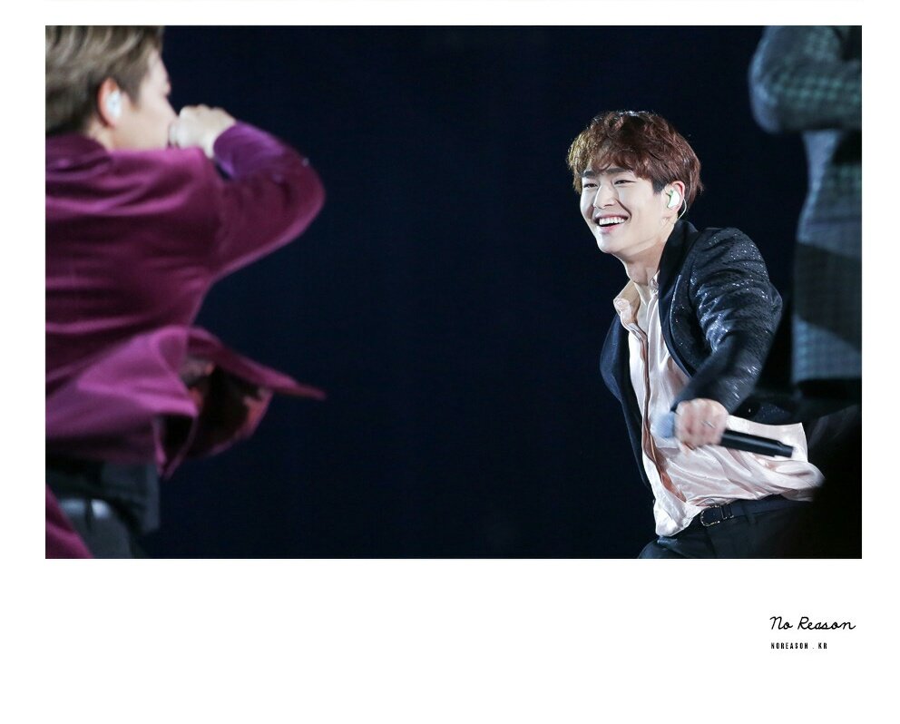 onew pics tweet media