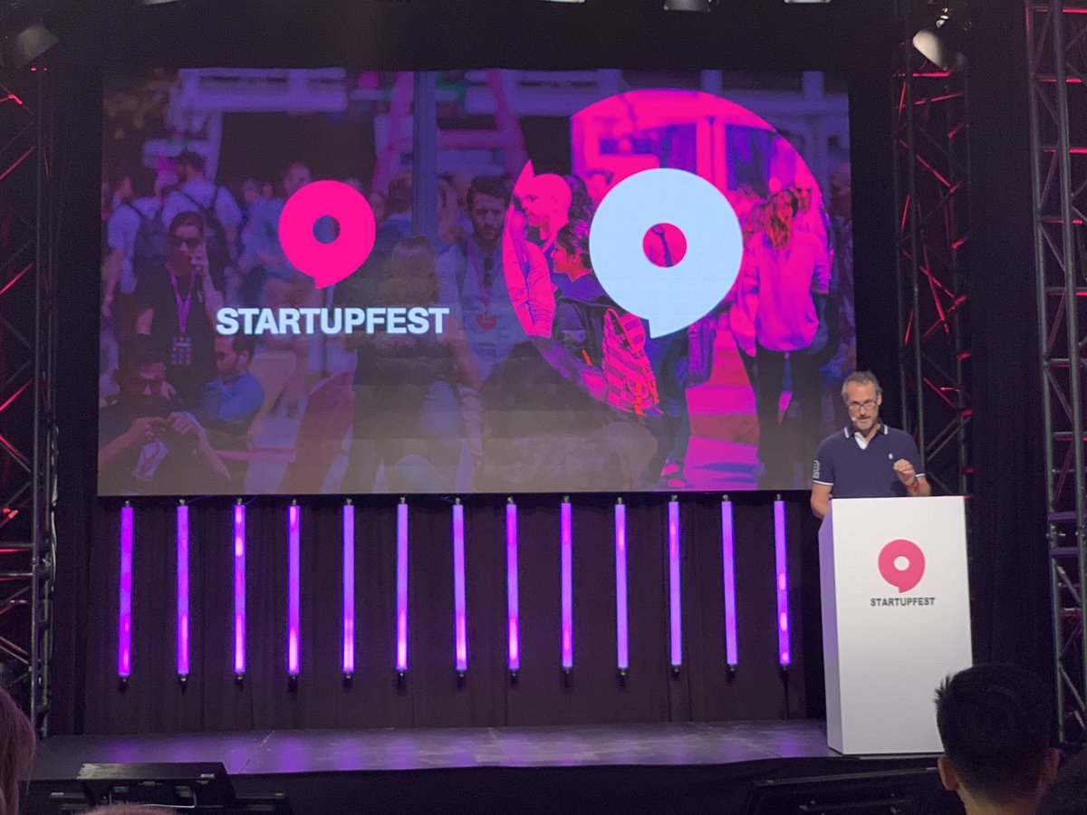 Great updates from Canada investing industry by <a href="/je_nycz/">Jérôme Nycz</a> of <a href="/bdc_ca/">BDC</a>. It is time to invest in Canadian startups with a global vision. The digital health startups are thriving and need your support to change the healthcare system in  🇨🇦  and around the 🌍 #StartUpFest <a href="/startupfest/">Startupfest</a>