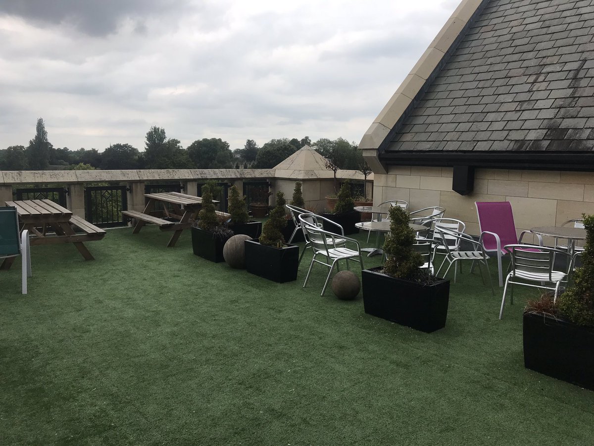 YorkCares's tweet image. Ending the #ProjectDare session with a careers session with our volunteers and a tour of the Aviva building. Lots of high #aspirations being shared and lots of pupils who are keen to have a roof terrace with a view of Selby Abbey @SelbyHigh!