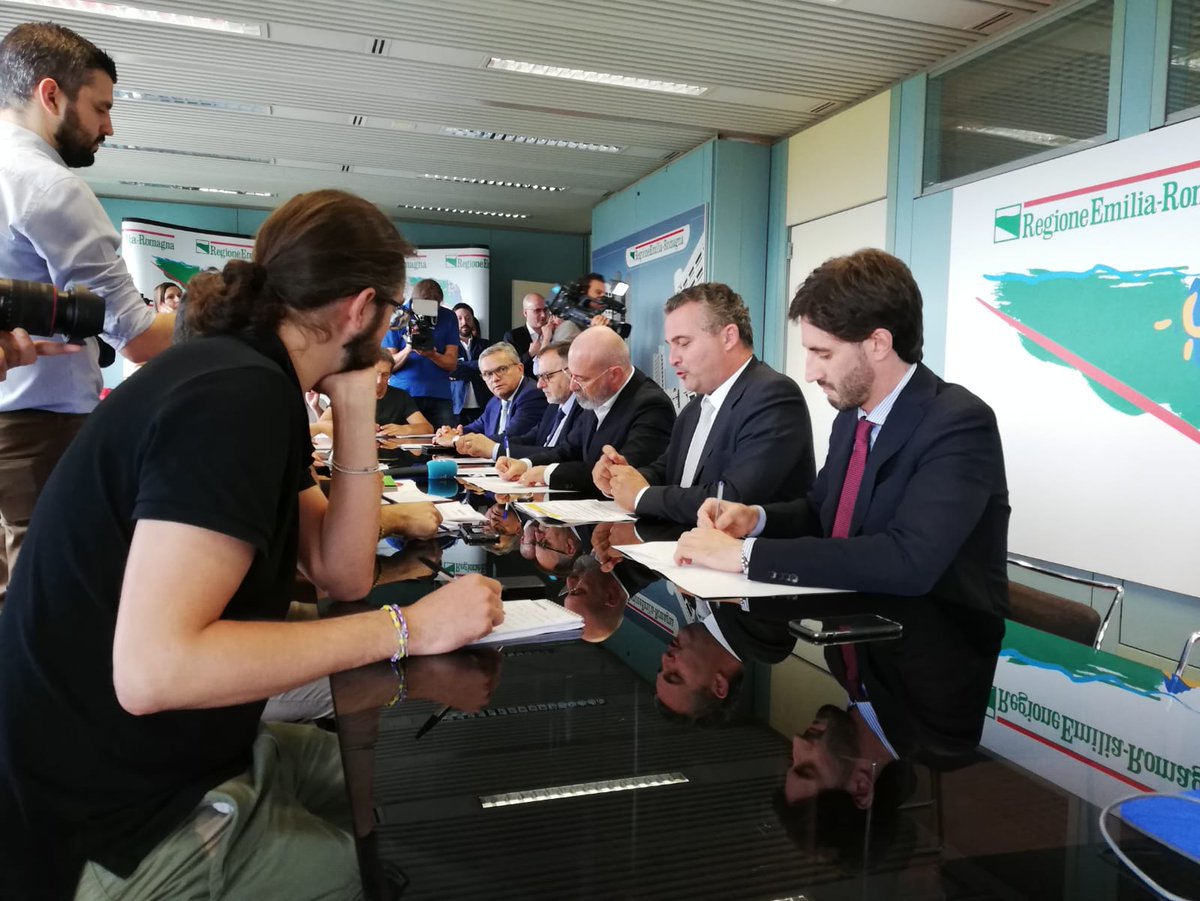 Cispadana, via ai lavori entro la fine del 2020
La <a href="/RegioneER/">Regione Emilia-Romagna</a> accelera e presenta il cronoprogramma dei 67 km da Reggiolo a Ferrara Sud (1,3 miliardi). Il presidente <a href="/giorgio_zanni/">Giorgio Zanni</a>: “Opera fondamentale anche per la competitività delle nostre imprese”
➡️ bit.ly/cispadana