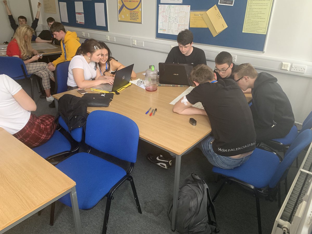 Wave2Team2's tweet image. Team 2 working hard on their Dragon’s Den pitch in order to support @BluebellWoodCH #NCS