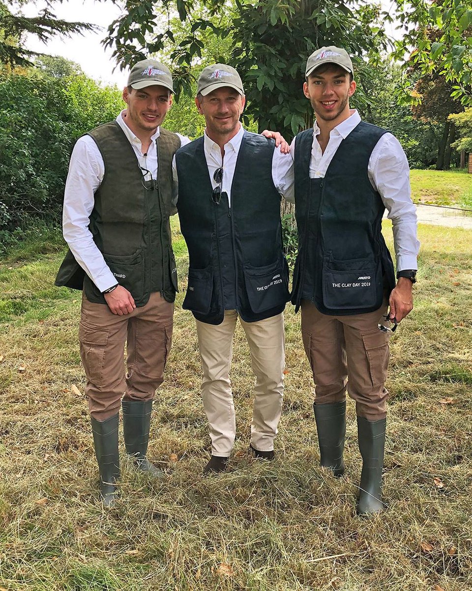 PierreGaslyFr1's tweet photo. Instagram Christian Horner : Getting our #BritishGP started with @wingsforlife Clay Day 🇬🇧 Great to be in the stunning setting of Hedsor House and all for a good cause!
#redbullracing #WingforLife #F1 #PierreGasly #MaxVerstappen @PierreGASLY @Max33Verstappen @redbullracing https://t.co/74AXkv3f2T