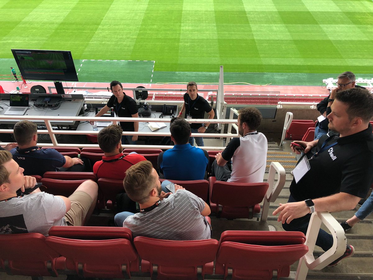 HudlAnalysis's tweet image. Live demo at the Hudl Rugby Masterclass. New in-stadium set up for live capture! #hudlsportscode