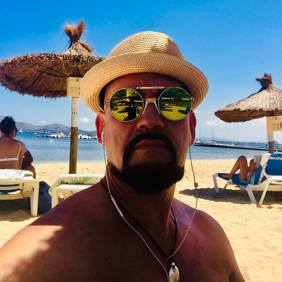 Hatdandy's tweet photo. SUN SUN SUN HERE WE COME Here comes the sun
Here comes the sun, and I say
It's all right Sun, sun, sun, here it comes.                         And oh boy is it all right - #taking5 with Mrs NTH in #PuertodePollença - it’s all #sea #sand and ....#beer #gin #wine #tapas sleep #SUN https://t.co/Fq1qSNYP7Q