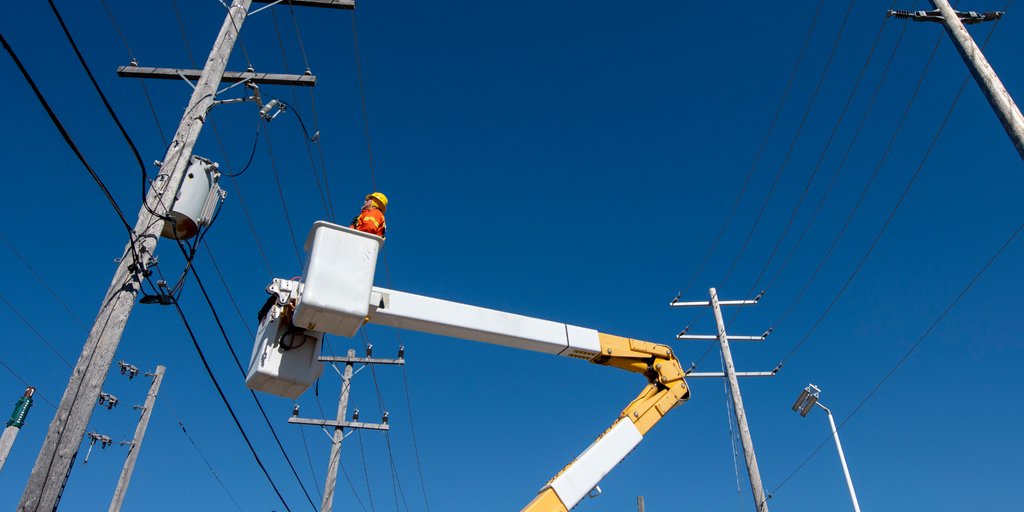 Toronto Hydro On Twitter It S National Lineworker Appreciation Day Lineworkers Help Maintain Repair Our Electricity System They Re Often Faced With Hazardous Conditions Extreme Weather Like Ice Storms Heat Waves