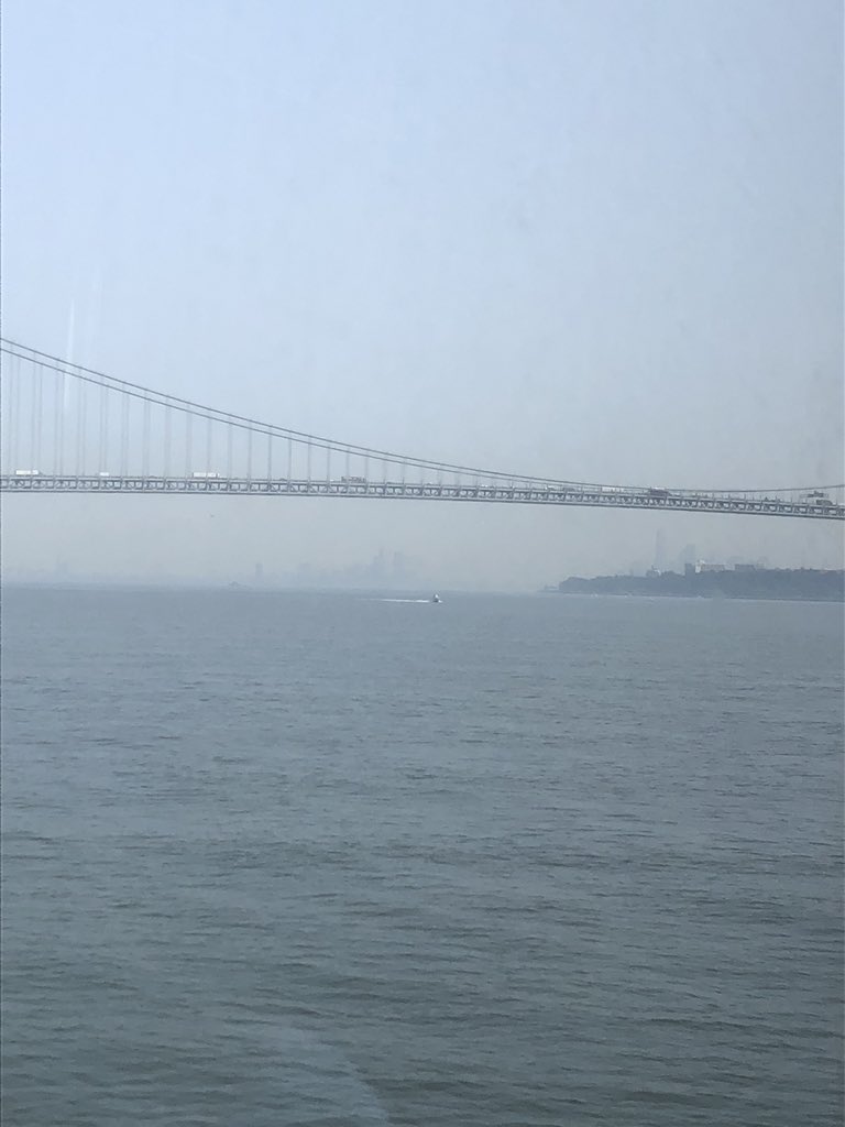 JScharff1's tweet photo. Taking the ferry to the office today @ridetheferry #insidekivvit finally experienced all the major routes into NYC! https://t.co/vPwsBUJqRU