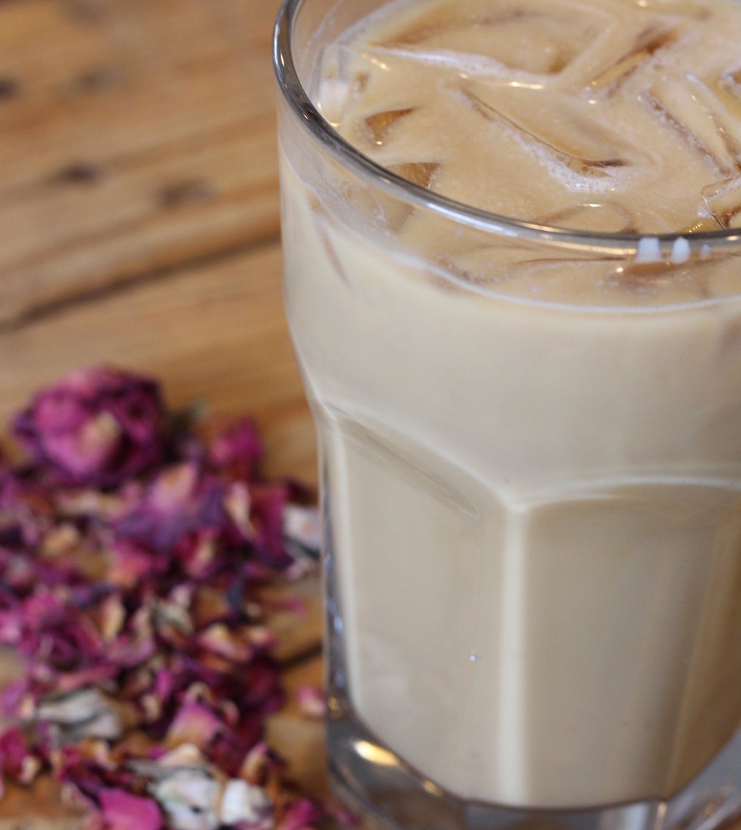 IntergalactiCHI's tweet photo. #Thankful for this coconut rose iced latte and warm weather (FINALLY). On special all this month.

✌️ ❤️ 🛰

#chicago #cafe #coffee #coffeetime #chicoffee #chicagocoffee #supportlocalbusiness #shopsmall #smallbusiness https://t.co/WmJt11tTy8