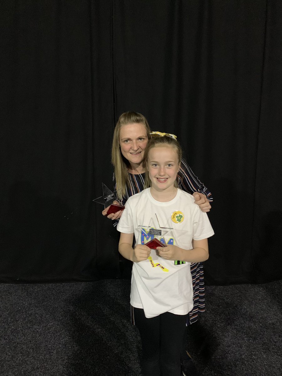 BurtonRoadPrima's tweet image. A fantastic haul for BR &amp;amp; Mapplewell... Enterprise Winners, Most Enterprising Girl &amp;amp; Most Enterprising Teacher @MapplewellSch @Primary_Ent #PSEC2019