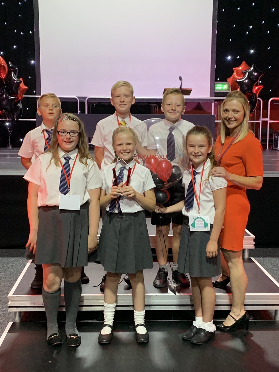BurtonRoadPrima's tweet image. A fantastic haul for BR &amp;amp; Mapplewell... Enterprise Winners, Most Enterprising Girl &amp;amp; Most Enterprising Teacher @MapplewellSch @Primary_Ent #PSEC2019