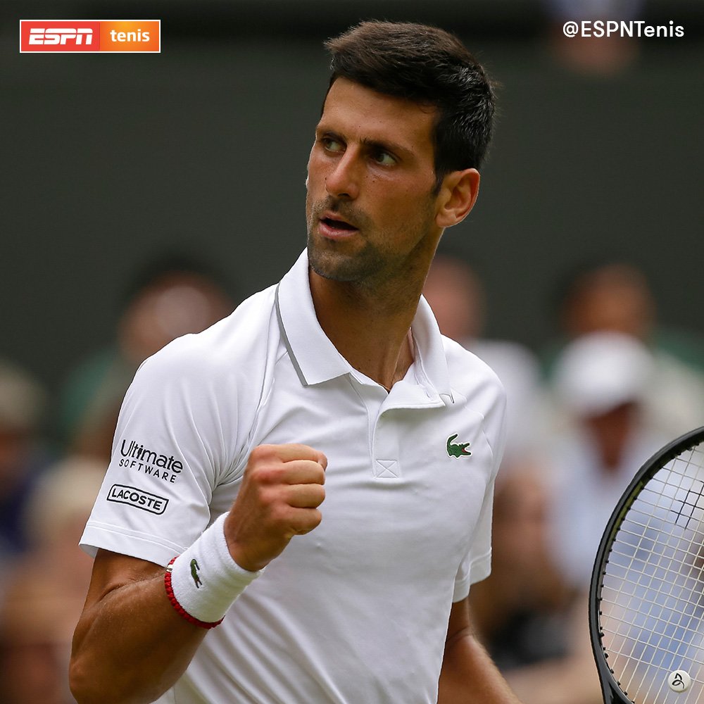 ESPNtenis's tweet image. 🇷🇸 ¡SEMIFINOLE! 🇷🇸

Novak Djokovic venció con un poderoso 6-4, 6-0 y 6-2 a David Goffin para encontrar un lugar dentro de los mejores cuatro de esta edición de #WIMBLEDONxESPN, donde espera a Pella o a Bautista Agut. 💯 🌱🎾