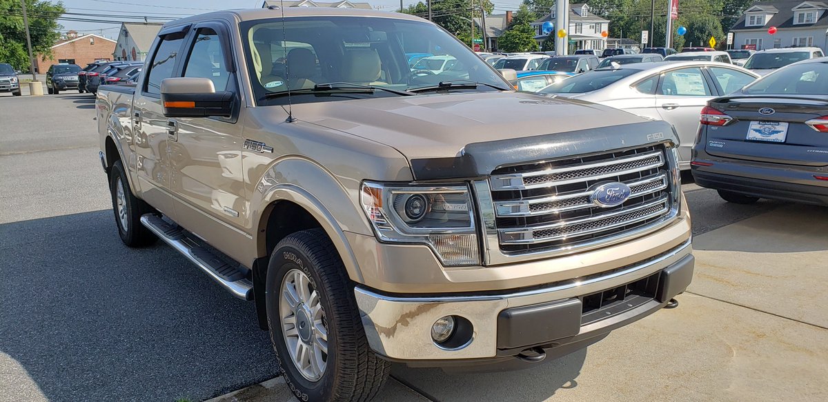 20Dealer's tweet photo. 2014 Ford F-150 Lariat 4WD CrewCab with ONLY 19,913 miles!!!  Found this beauty on our portal! https://t.co/7ydGkxaL3H