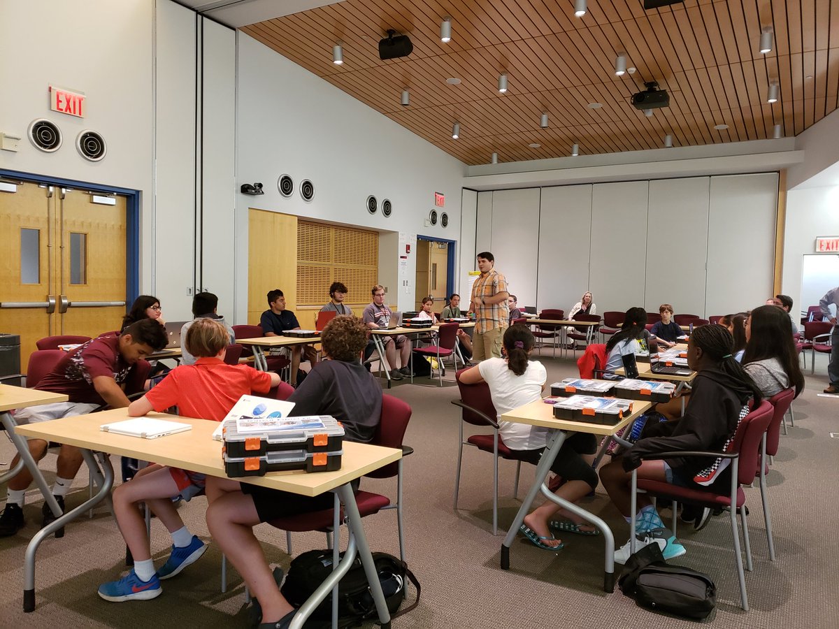 LIMEP_SBU's tweet photo. 2019 Robotics Camp (Suffolk) kicked-off this week...There are 24 campers participating from different school districts #robotics2019 #snappyxo #STEM #roboticscamp #engineersintraining https://t.co/zzls2lLRKa