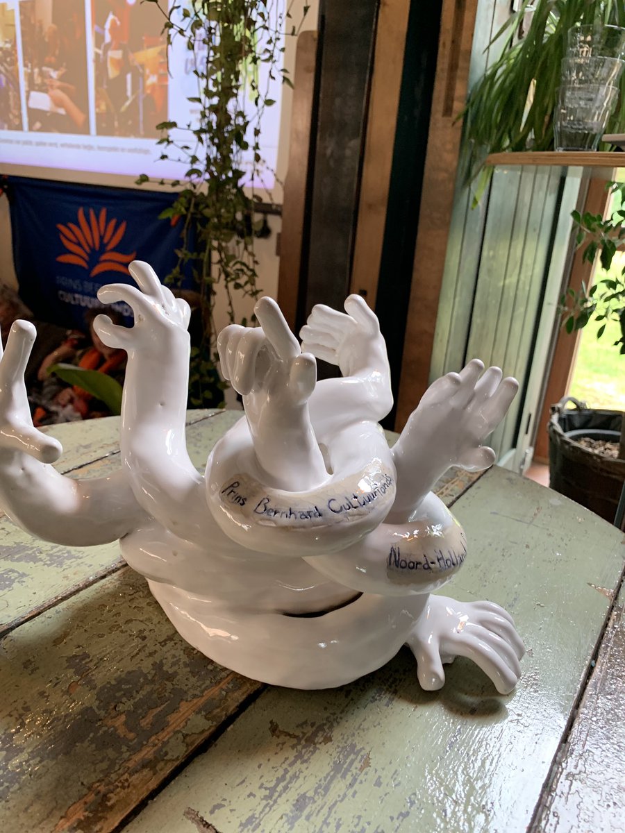 ellklaus's tweet photo. Cultuur brengt een plek in beweging - het belang om mensen samen te brengen- dat gebeurt in #Bind op het @hembrugterrein. @GemZaanstad Gezien het succes krijgt dit voormalige transformatorhuis de jaarprijs van #prinsbernhardcultuurfondsNh @ProvincieNH @ArthVanDijk https://t.co/hKHdg2q3kO