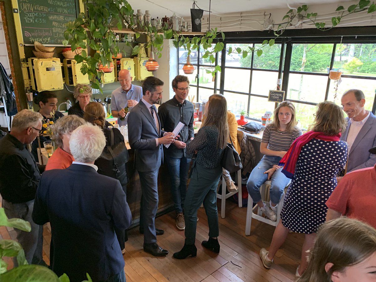 Cultuur brengt een plek in beweging - het belang om mensen samen te brengen- dat gebeurt in #Bind op het <a href="/hembrugterrein/">Hembrugterrein</a>. <a href="/GemZaanstad/">Gemeente Zaanstad</a> Gezien het succes krijgt dit voormalige transformatorhuis de jaarprijs van #prinsbernhardcultuurfondsNh <a href="/ProvincieNH/">Noord-Holland</a> <a href="/ArthVanDijk/">CvdK Arthur van Dijk</a>