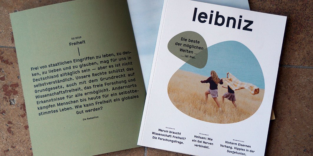 Wir sind dann mal so frei. Selbstverständlich? #Freiheit in ganz unterschiedlichen Facetten ist das Schwerpunktthema im neuen Heft unseres Magazins "leibniz".  Online lesen oder bestellen unter leibniz-gemeinschaft.de/ueber-uns/neue… #Wissenschaftsfreiheit